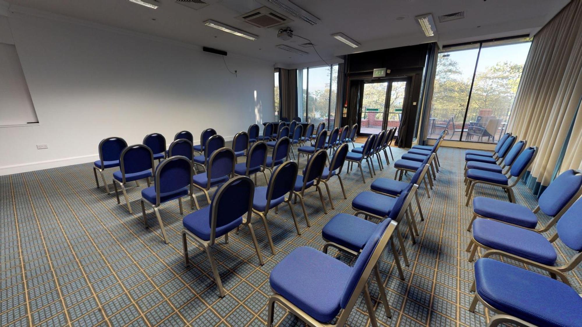 Holiday Inn Runcorn M56 Junction 12 By Ihg Exterior foto